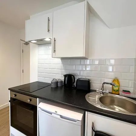310, The Kove, West Hill Road-3